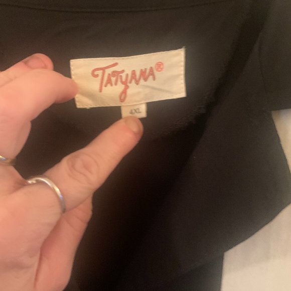 Tatyana pin up dress, size 4xl, lightly loved, button down front and sleeve - Picture 5 of 8